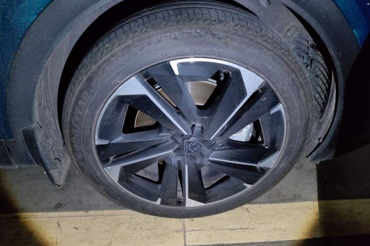 Used Peugeot 408X 2023 Charm Version Right Front Wheel Hub