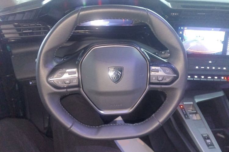 Used Peugeot 408X 2023 Active Version Steering Wheel