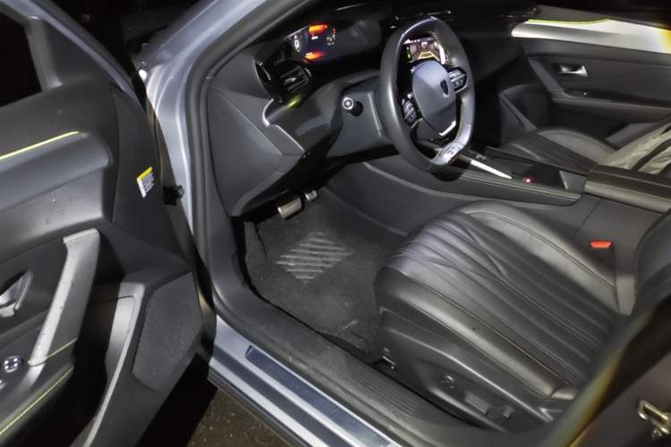 Used Peugeot 408X 2023 Boundary-Free Edition Driver Seat