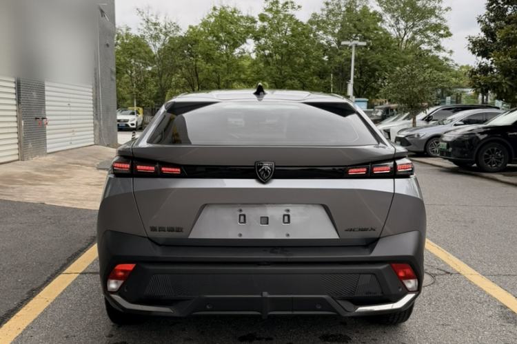 Used Peugeot 408X 2023 Charm Version Exterior 3