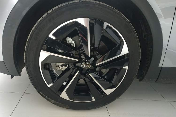 Used Peugeot 408X 2023 Charm Version Exterior 4
