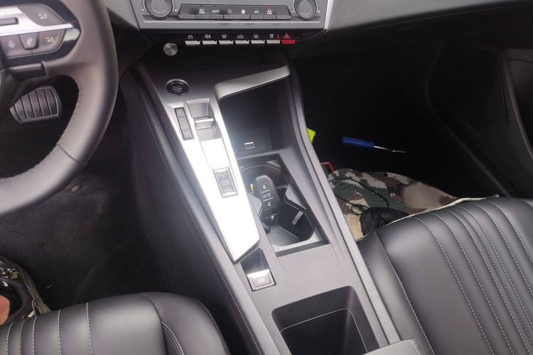 Used Peugeot 408X 2023 Gravity Edition Gear Lever