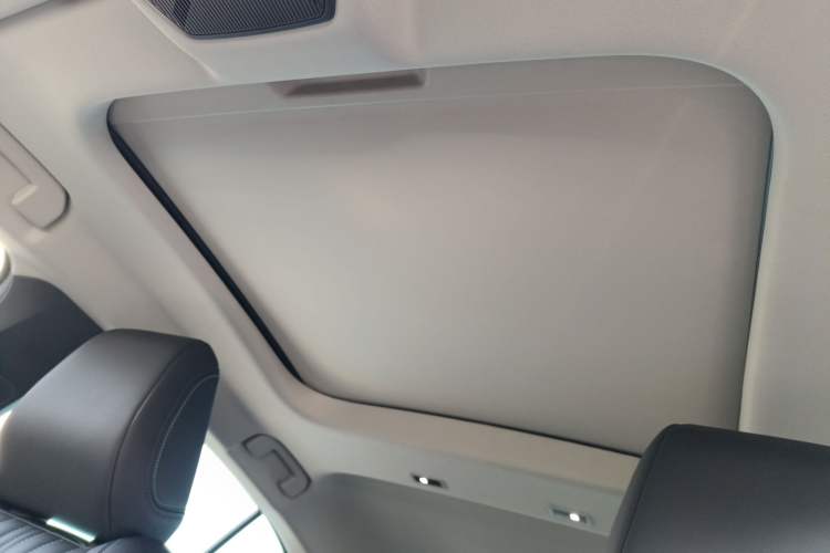 Used Peugeot 408X 2023 Gravity Edition Headliner