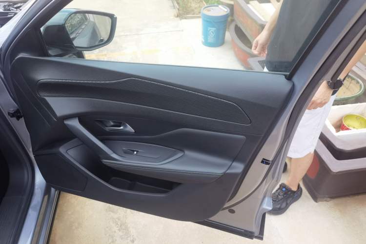 Used Peugeot 408X 2023 Gravity Edition Interior 5