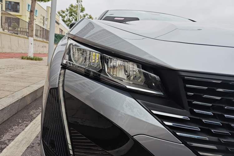 Used Peugeot 408X 2023 Gravity Edition Right Front Headlight