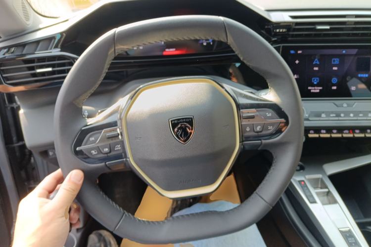 Used Peugeot 408X 2023 Gravity Edition Steering Wheel