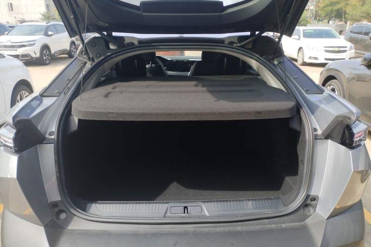 Used Peugeot 408X 2023 Gravity Edition Trunk