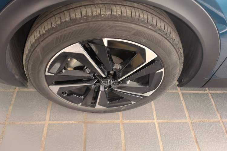 Used Peugeot 408X 2023 Charm Version Exterior 4