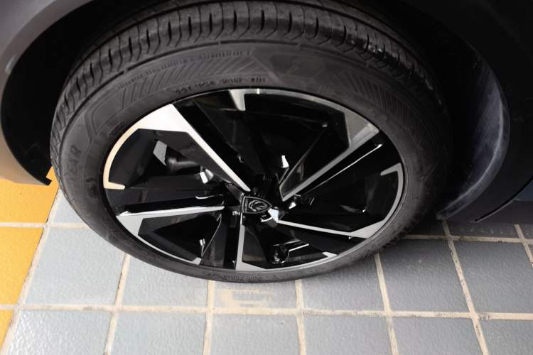 Used Peugeot 408X 2023 Charm Version Exterior 5