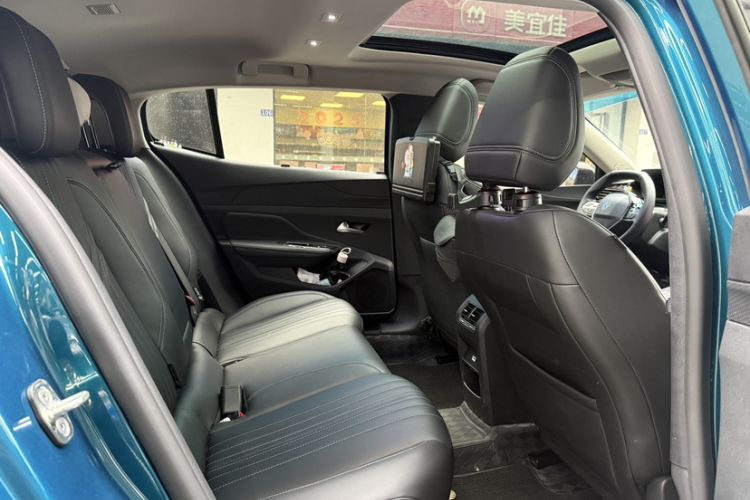 Used Peugeot 408X 2023 Charm Version Interior 6