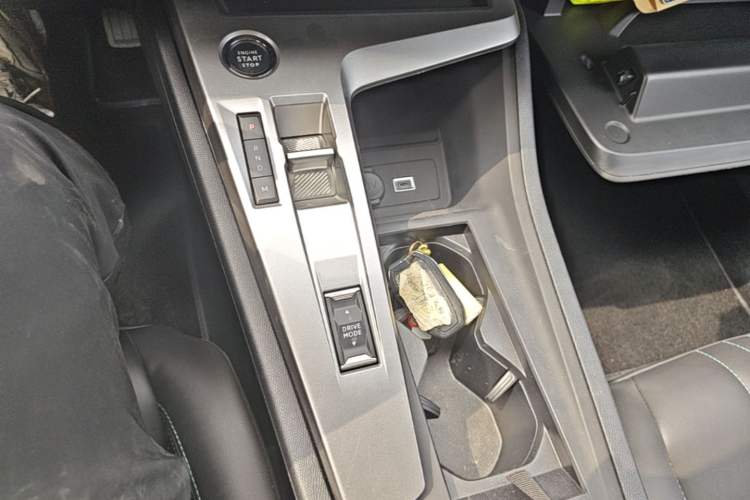 Used Peugeot 408X 2023 Active Version Gear Lever