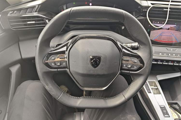 Used Peugeot 408X 2023 Active Version Steering Wheel