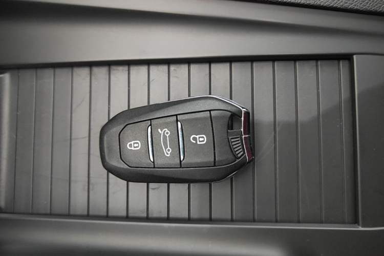 Used Peugeot 408X 2023 Charm Version Vehicle Key