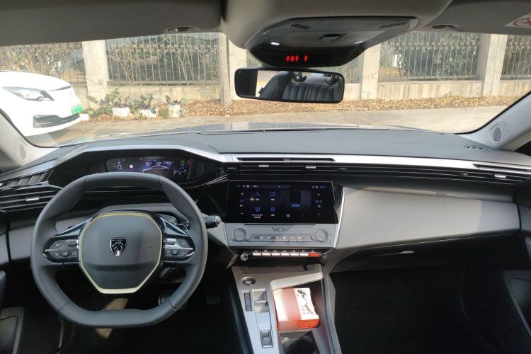 Used Peugeot 408X 2023 Gravity Edition Center Console