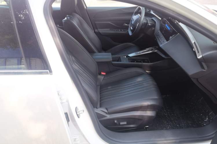 Used Peugeot 408X 2023 Gravity Edition Right Front Seat