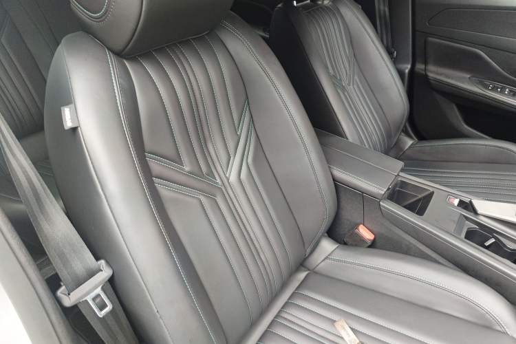 Used Peugeot 408X 2023 Gravity Edition Right Front Seat