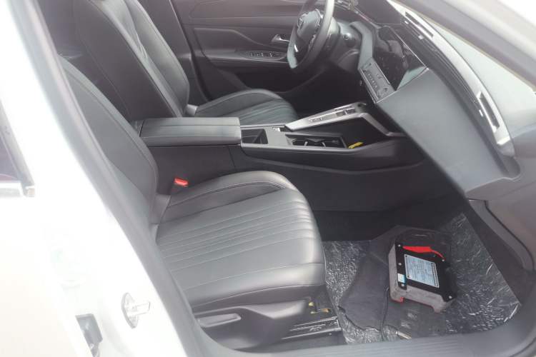 Used Peugeot 408X 2023 Gravity Edition Right Front Seat