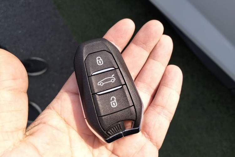 Used Peugeot 408X 2023 Charm Version Vehicle Key