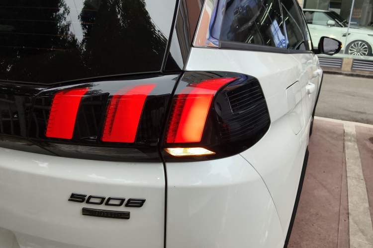 Used Peugeot 5008 2025 Luxury Edition Exterior 6