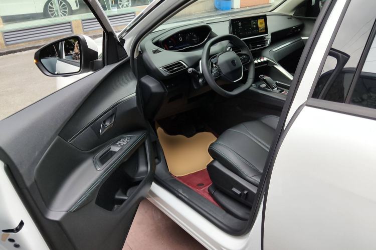 Used Peugeot 5008 2025 Luxury Edition Interior 3