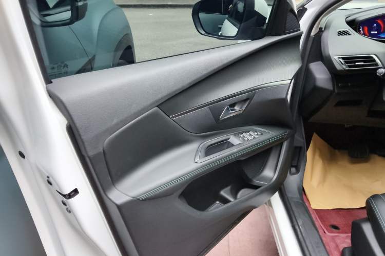 Used Peugeot 5008 2025 Luxury Edition Interior 7