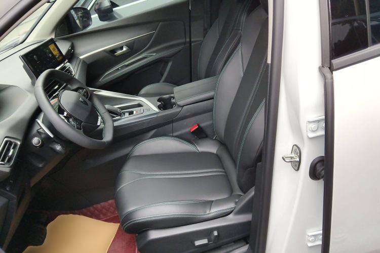 Used Peugeot 5008 2025 Luxury Edition Left Front Seat