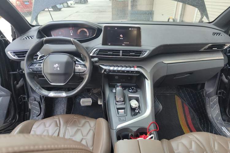 Used Peugeot 5008 2017 380THP 7-Seater Luxury GT Edition Center Console