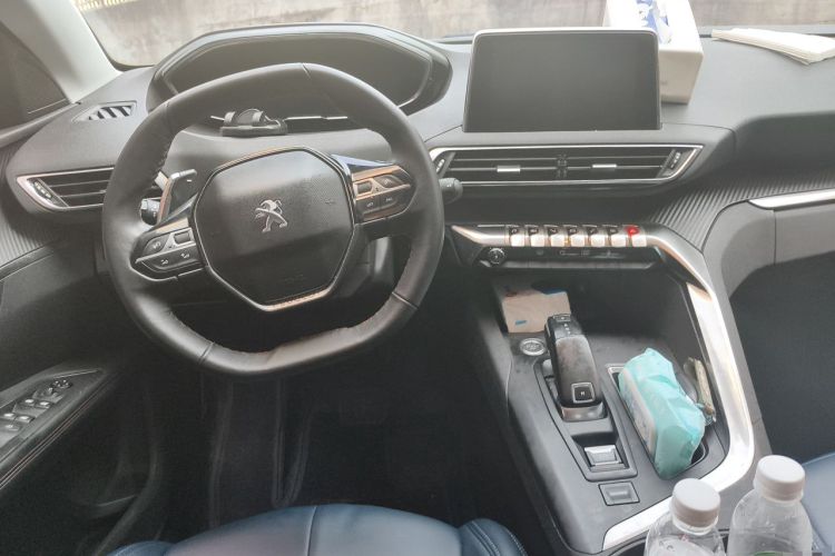 Used Peugeot 5008 2017 350THP 7-Seater Elite Edition Center Console