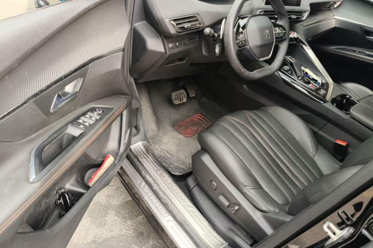 Used Peugeot 5008 2017 350THP 7-Seater Boundless Edition Driver Seat
