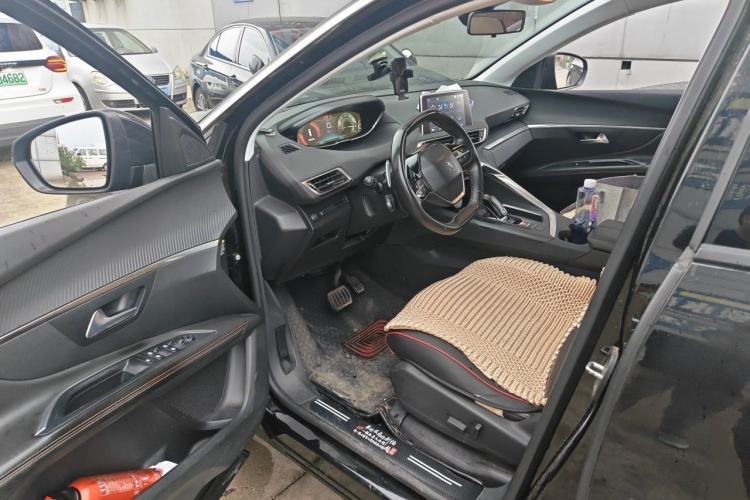 Used Peugeot 5008 2017 380THP 7-Seater Elite Edition Driver Seat