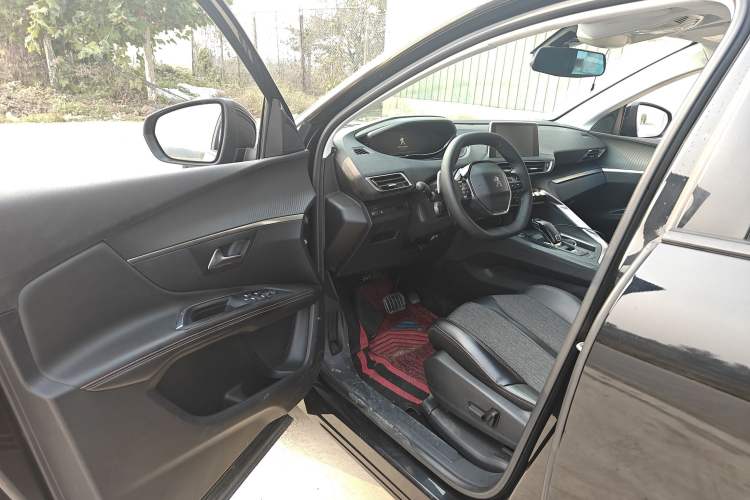 Used Peugeot 5008 2017 380THP 7-Seater Elite Edition Driver Seat
