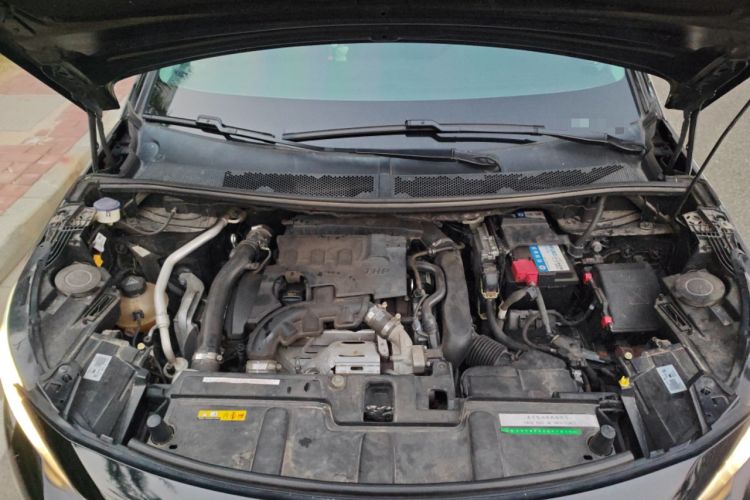 Used Peugeot 5008 2017 350THP 7-Seater Elite Edition Engine Bay