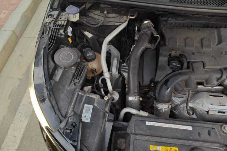 Used Peugeot 5008 2017 350THP 7-Seater Elite Edition Engine Bay Right
