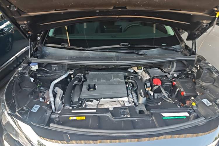 Used Peugeot 5008 2017 380THP 7-Seater Elite Edition Engine Bay