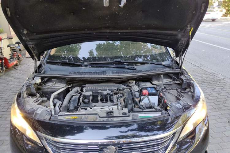 Used Peugeot 5008 2017 380THP 7-Seater Luxury Edition Engine Bay