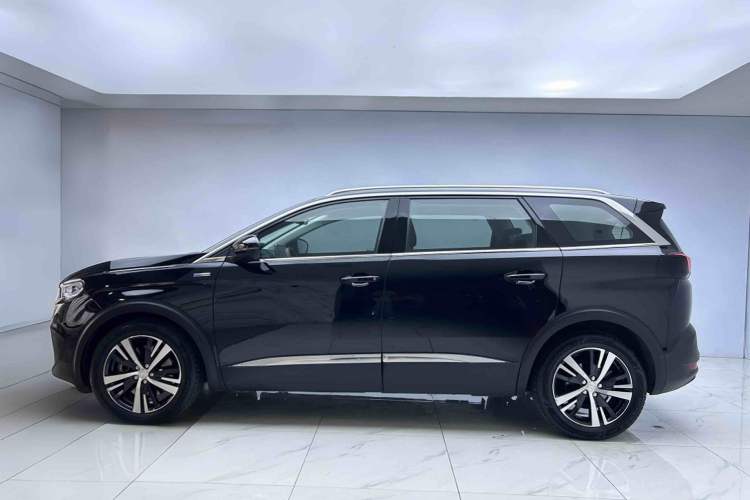 Used Peugeot 5008 2017 350THP 7-Seater Elite Edition Exterior 3