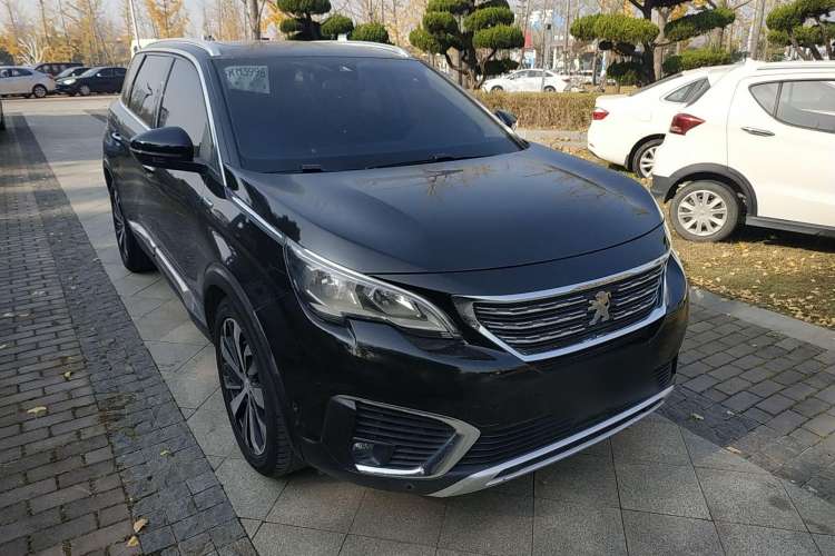 Used Peugeot 5008 2017 380THP 7-Seater Luxury Edition Front Right 45 Deg