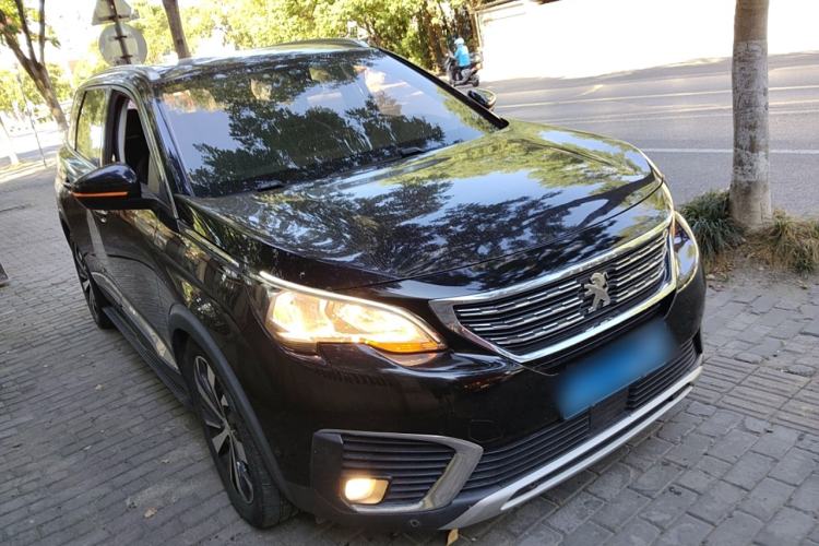 Used Peugeot 5008 2017 380THP 7-Seater Luxury Edition Front Right 45 Deg