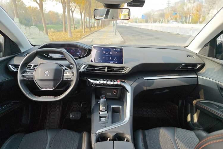 Used Peugeot 5008 2017 380THP 7-Seater Elite Edition Interior 2
