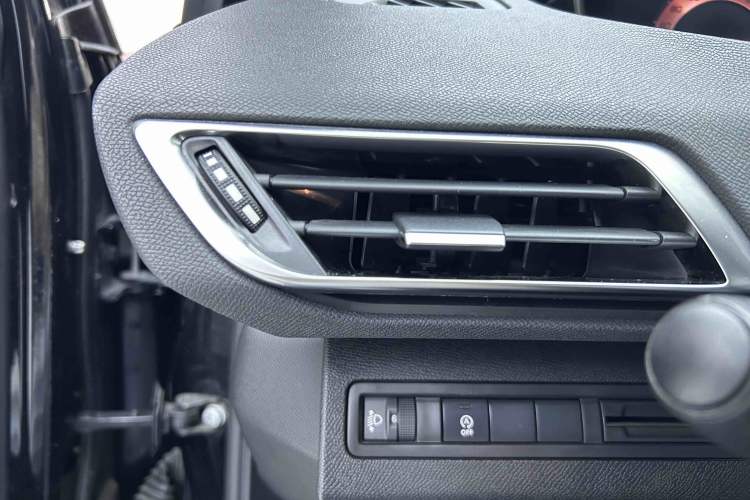 Used Peugeot 5008 2017 350THP 7-Seater Elite Edition Interior 5
