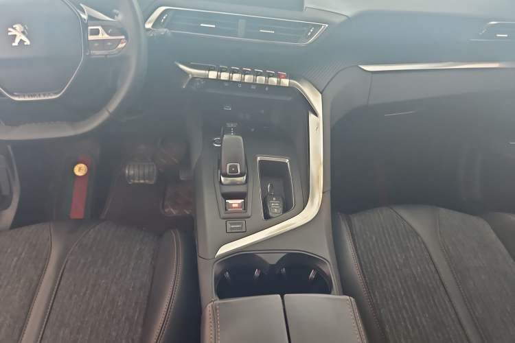 Used Peugeot 5008 2017 380THP 7-Seater Elite Edition Interior 5