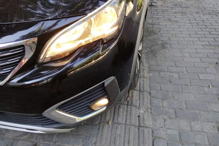 Used Peugeot 5008 2017 380THP 7-Seater Luxury Edition Left Front Headlight