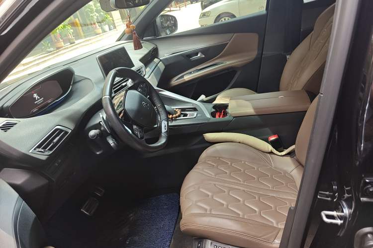 Used Peugeot 5008 2017 380THP 7-Seater Luxury GT Edition Left Front Seat