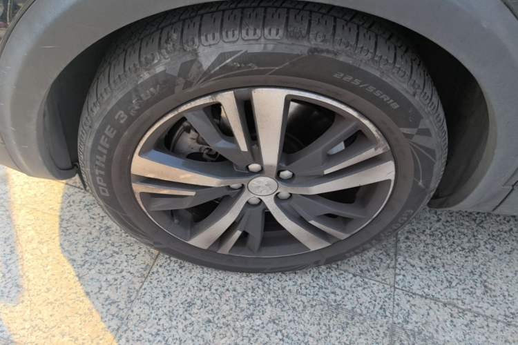 Used Peugeot 5008 2017 350THP 7-Seater Elite Edition Left Front Wheel Hub