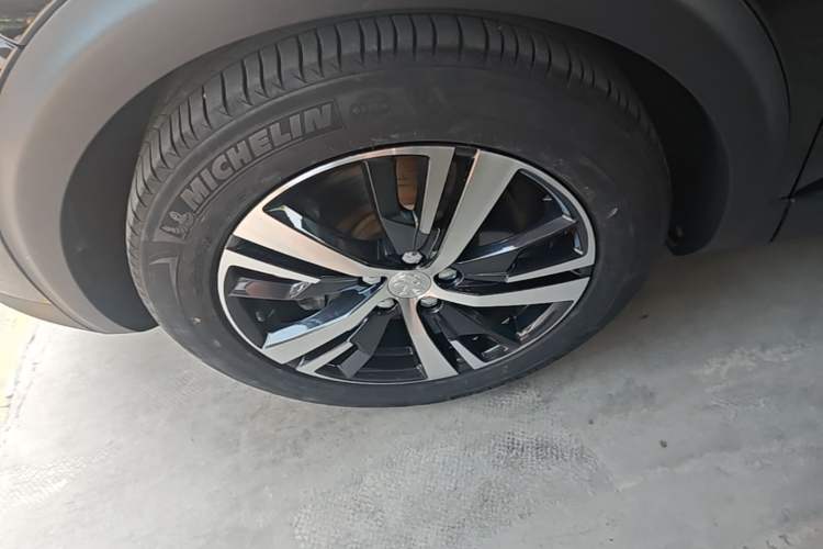 Used Peugeot 5008 2017 380THP 7-Seater Elite Edition Left Front Wheel Hub