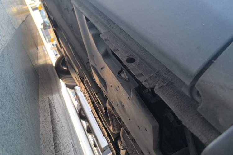 Used Peugeot 5008 2017 350THP 7-Seater Elite Edition Left Side Sill