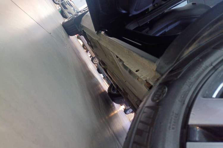 Used Peugeot 5008 2017 350THP 5-Seat Elite Edition Left Side Sill
