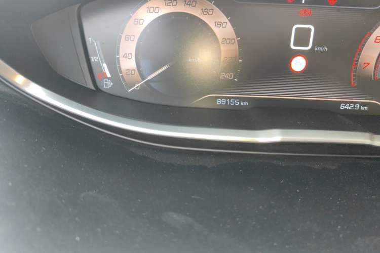 Used Peugeot 5008 2017 380THP 7-Seater Luxury GT Edition Odometer Close Up
