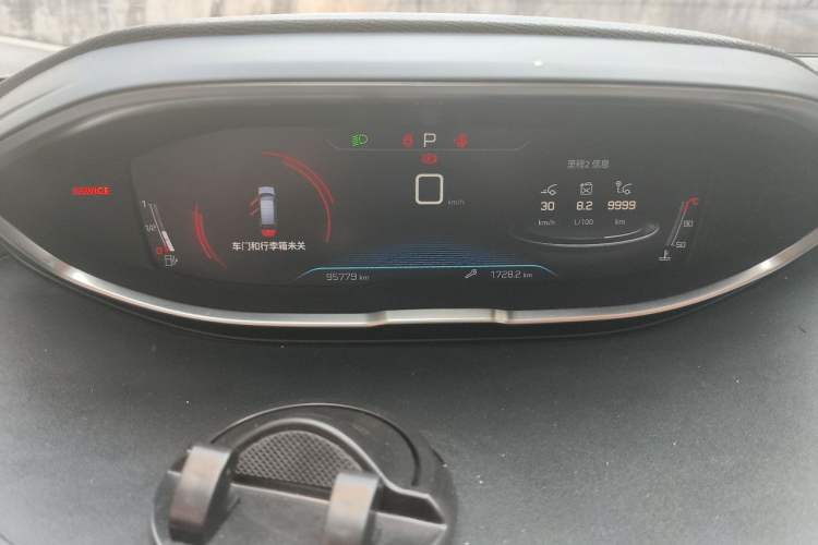 Used Peugeot 5008 2017 350THP 7-Seater Elite Edition Odometer Close Up