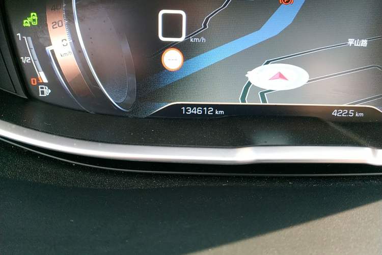 Used Peugeot 5008 2017 380THP 7-Seater Luxury Edition Odometer Close Up